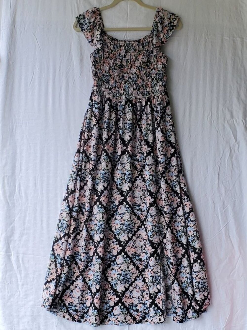 NWT LIMITED TOO Sleeveless Rayon Flowery Summer Dress. Size M